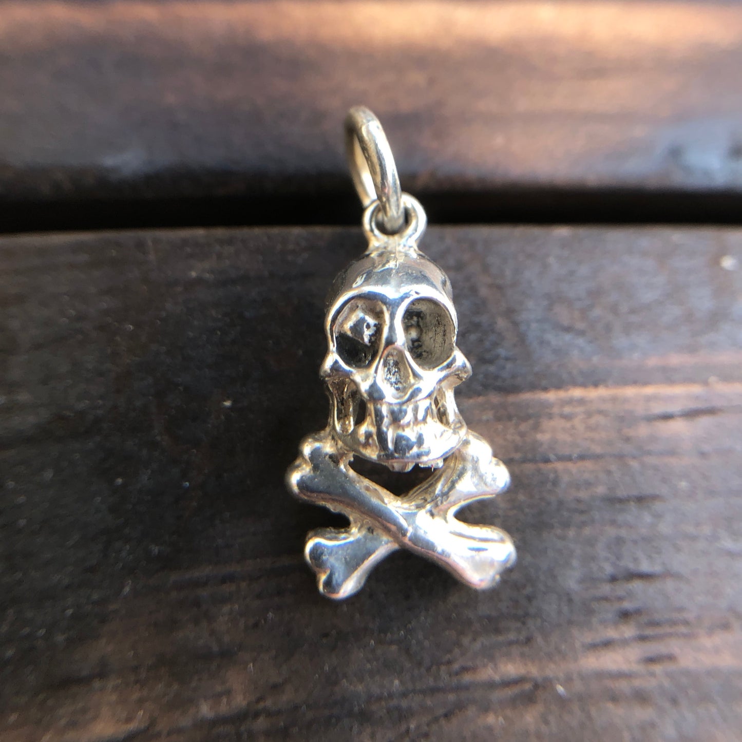 Skull & Crossbones One eye Willie