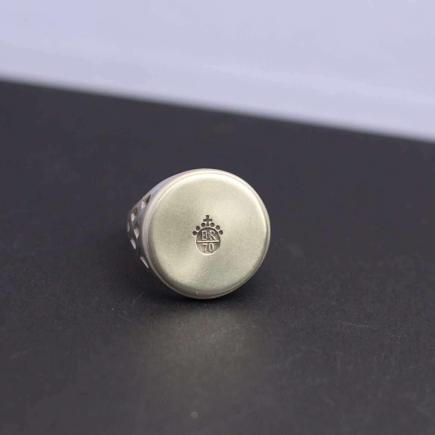 Sterling Silver Sovereign Ring Queens Platinum Jubilee edition